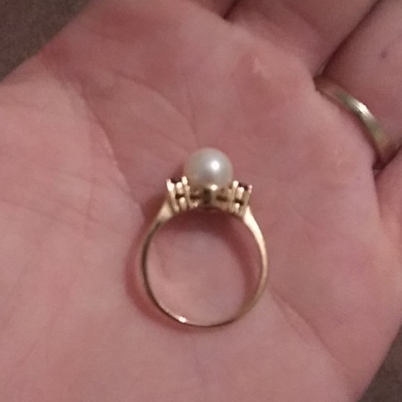 Ring - Picture 2 of 2